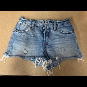 LEVIS HIGH-RISE DRIVE ME CRAZY SHORTS! Never worn!